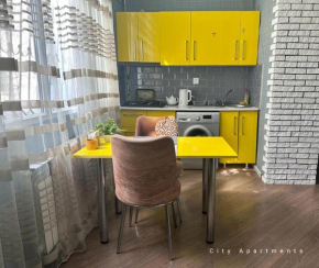 Yellow Boulevard Apartment